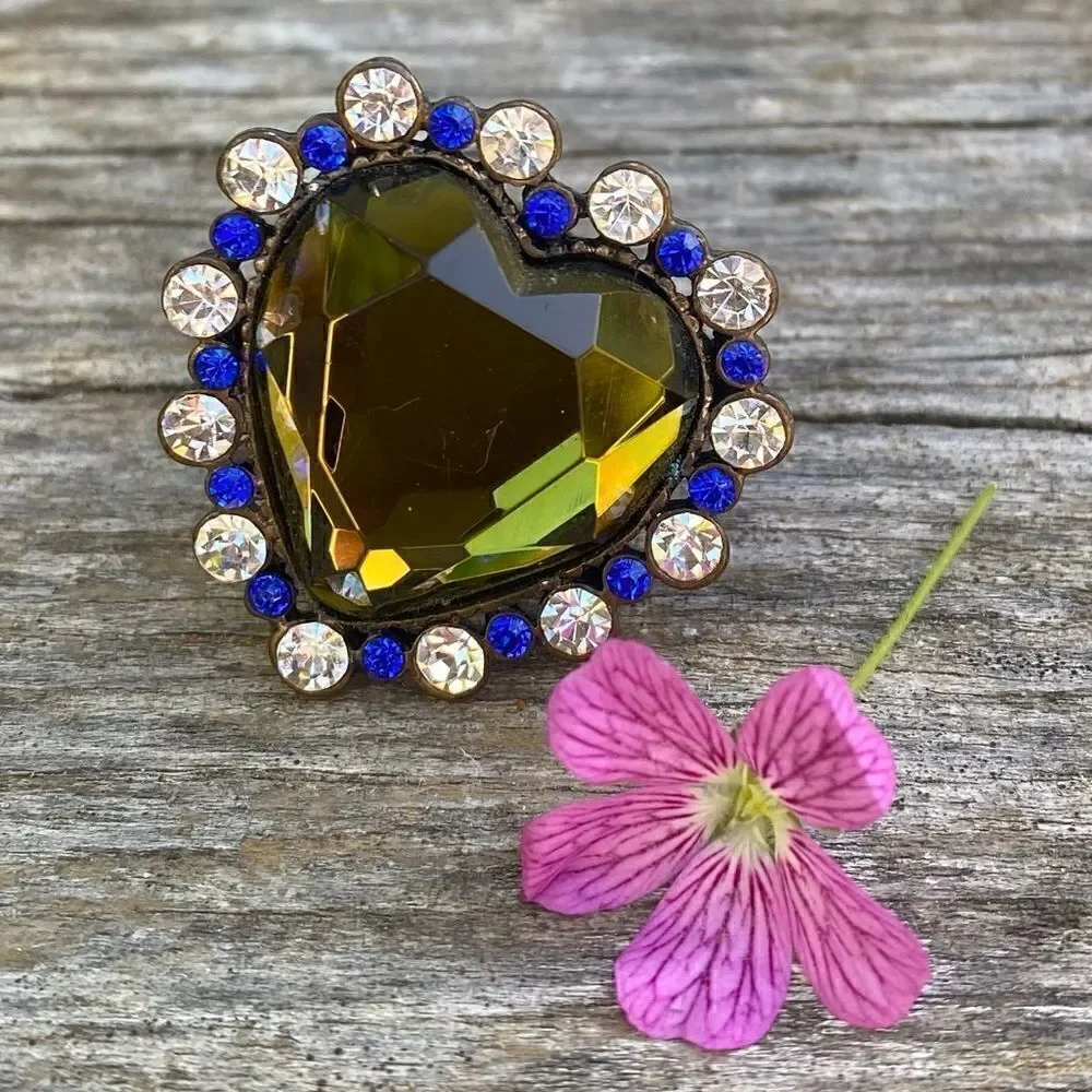 Betsey Johnson In The Navy Khaki Green Olive & Blue Crystal Heart Ring Size7 EUC